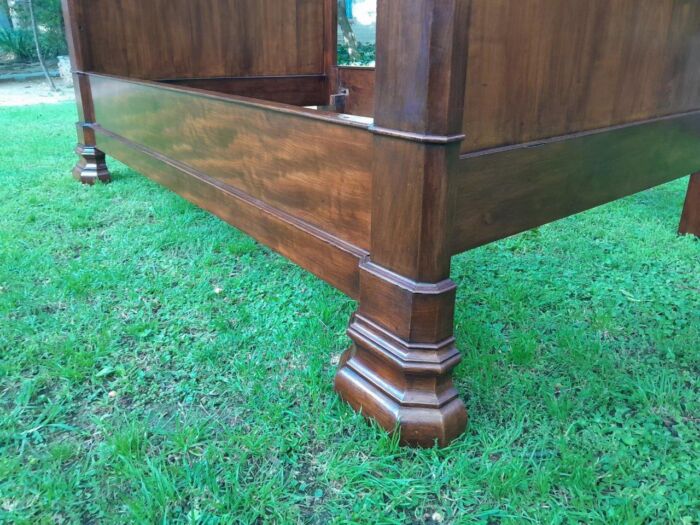 A Rare 19th Century French Mahogany Daybed  /  Lit Bateau - Image 12