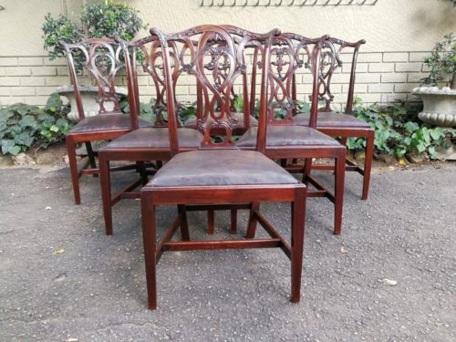 An English Set Of Six Early 20th Century( Circa 1924) Mahogany Chippendale Style Chairs