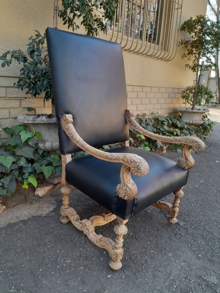 An Antique Ornately Carved Oak Throne Armchair Upholstered in Leather and in a Contemporary Bleached Finish ND - Image 7