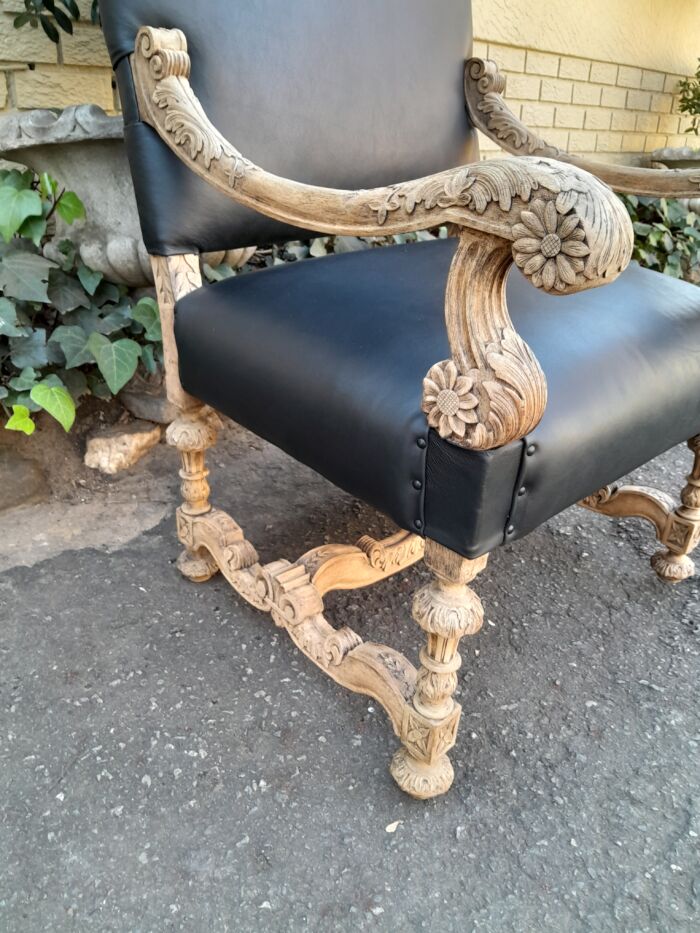 An Antique Ornately Carved Oak Throne Armchair Upholstered in Leather and in a Contemporary Bleached Finish ND - Image 8