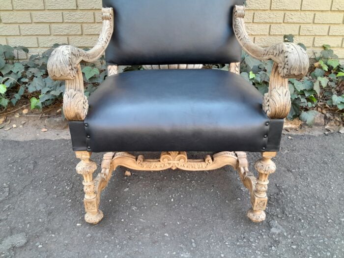 An Antique Ornately Carved Oak Throne Armchair Upholstered in Leather and in a Contemporary Bleached Finish ND - Image 9