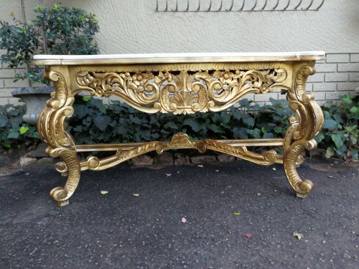 A 20th Century Hand-Gilded Ornately Carved Wooden Console/Entrance Table Of Large Proportion - Image 2