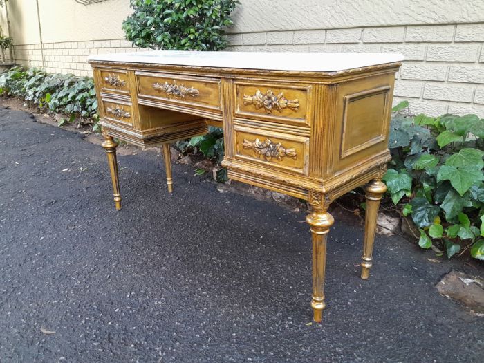 A 20th Century French Style Hand Gilded Desk / Table with Marble Top - Image 5