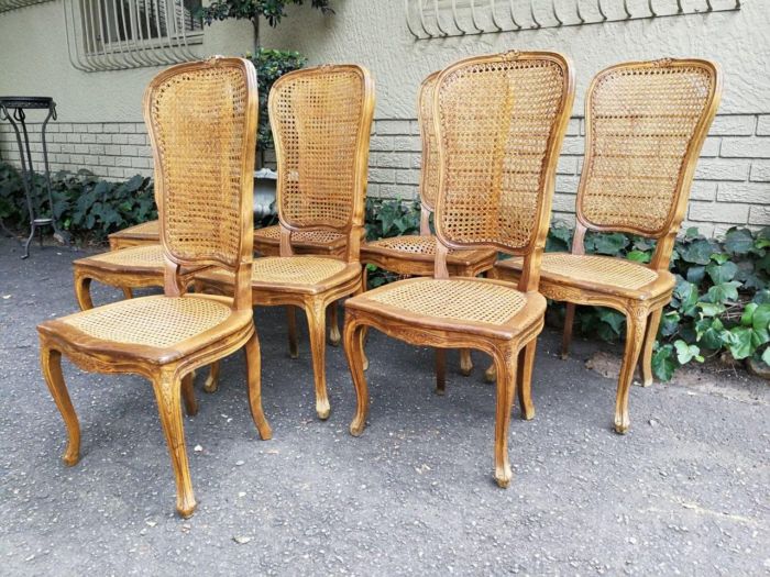 A 20th Century Circa Mid 1950s Set Of Eight French Carved Oak Dining Chairs - Image 3