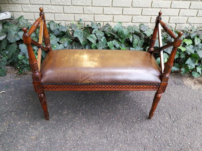 A 20th Century French Carved Mahogany Ottoman With Gilt Tooled Brown Leather - Image 3