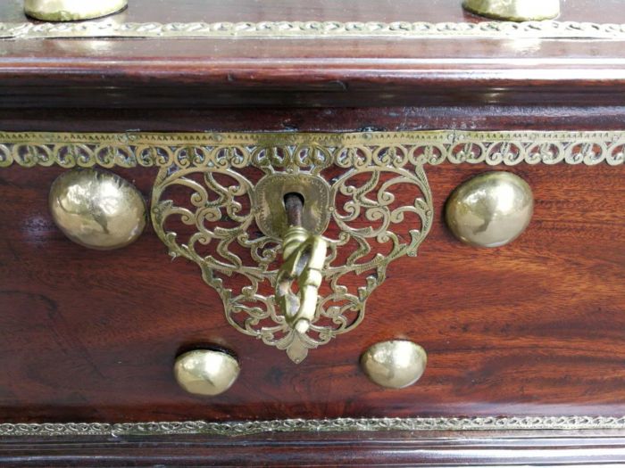 A Late 17th Century/Early 18th Century Dutch Colonial Batavian Hardwood and Ebonised Brass-Bound Chest-on-stand, in Two Parts ND - Image 8