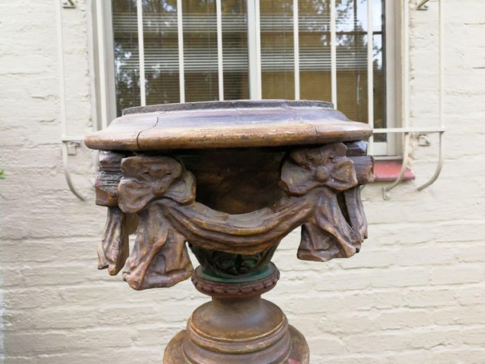 A Pair of 19th century gilt-wood and Paint Wooden Torchères - Image 7