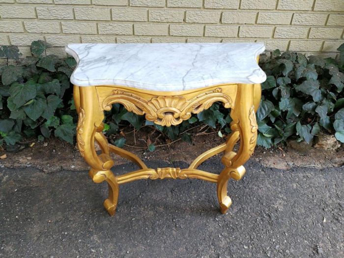 A 20th Century Style Carved and Wooden Hand Gilded Console Table With Marble Top - Image 3