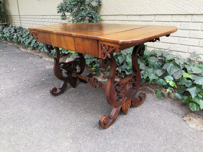 A 19th Century Victorian Mahogany Sofa Table With Drawer - Image 4