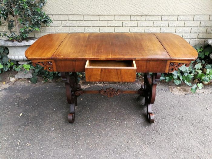 A 19th Century Victorian Mahogany Sofa Table With Drawer - Image 5