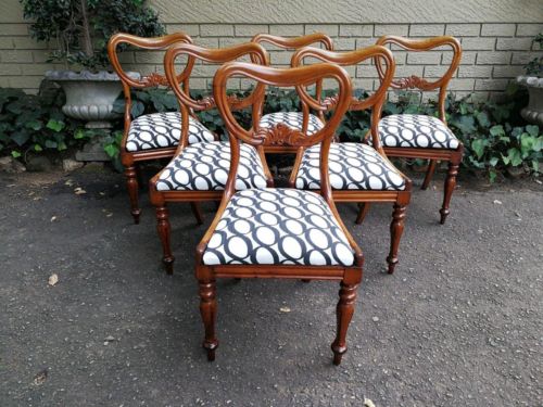 A 19th Century Circa 1890 Set Of Six Victorian Mahogany Bustle Back Chairs