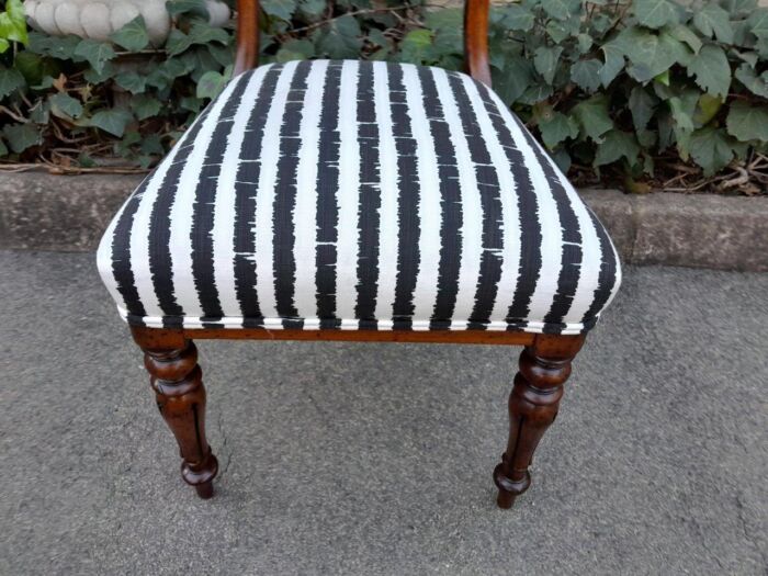 A 19th Century Circa 1890 Victorian Walnut Bustle Back Chair - Image 8