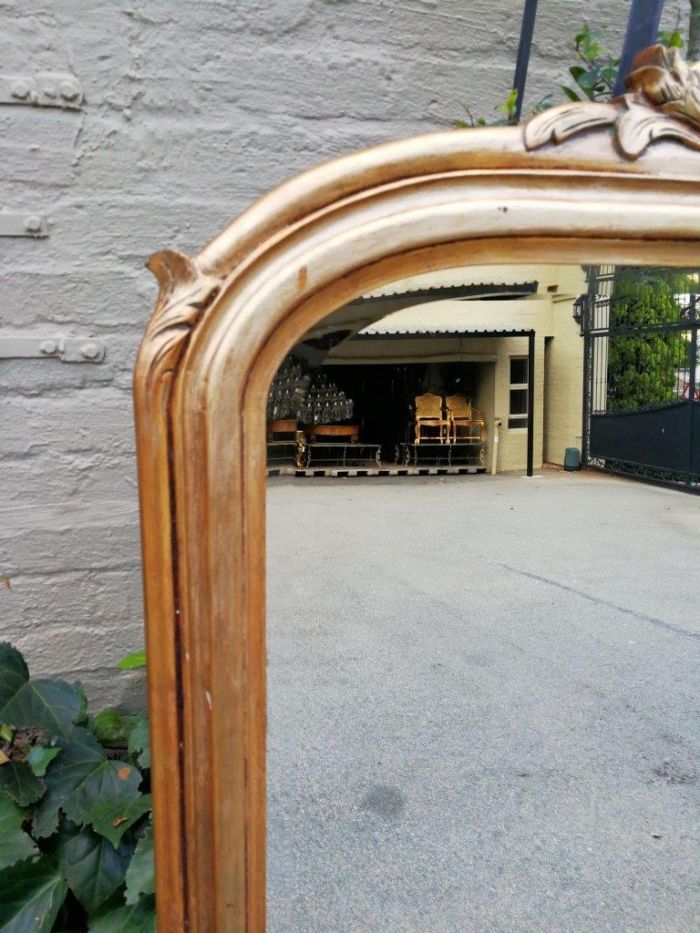 A 20th Century Victorian Style Gilt Painted Bevelled Mirror - Image 5