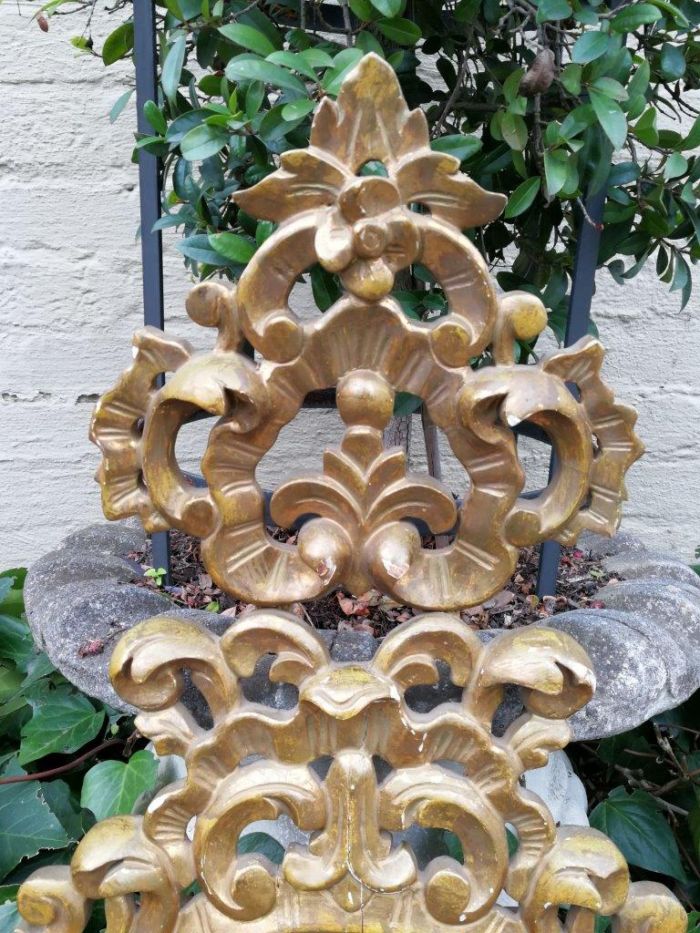 A 20th Century French Style Ornately Carved and Gilt Painted Wooden Mirror - Image 4