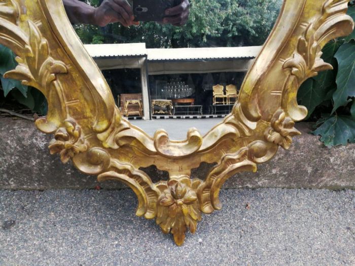 A Mid 20th Century Circa 1950 French Style Gilt Painted Wooden Mirror - Image 4