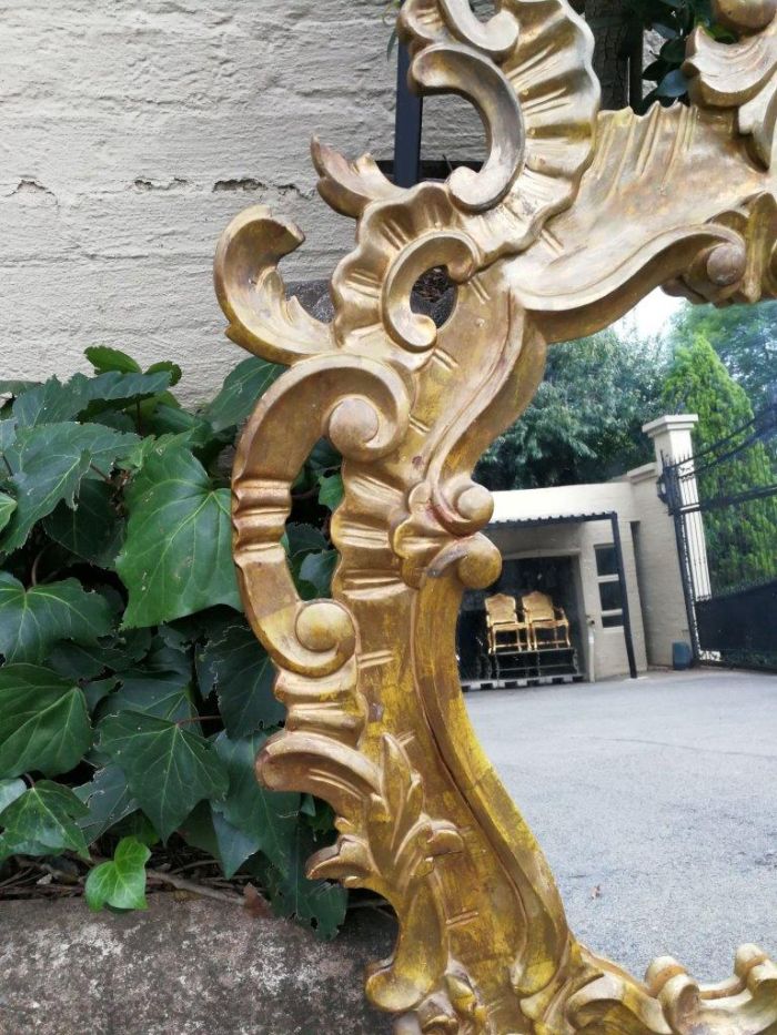 A Mid 20th Century Circa 1950 French Style Gilt Painted Wooden Mirror - Image 5