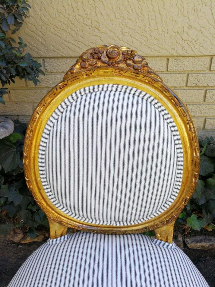 A Pair Of 20th Century French Style Gilt Salon Chairs - Image 8