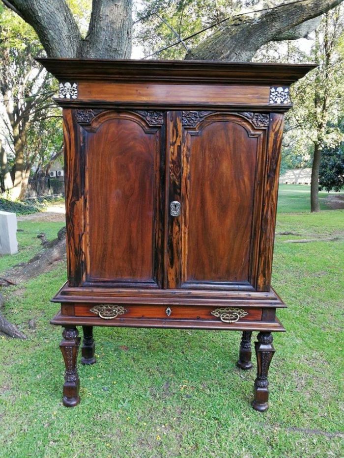 A Rare 18th Century Colonial Coromandel Cabinet On Stand - Image 2