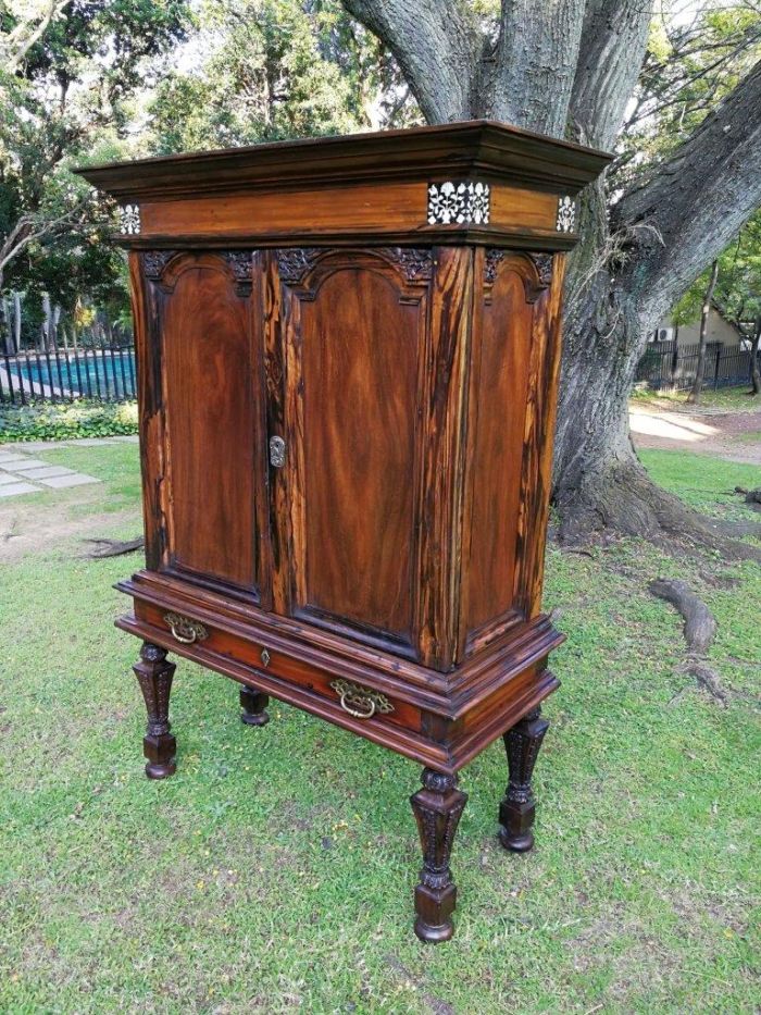 A Rare 18th Century Colonial Coromandel Cabinet On Stand - Image 3