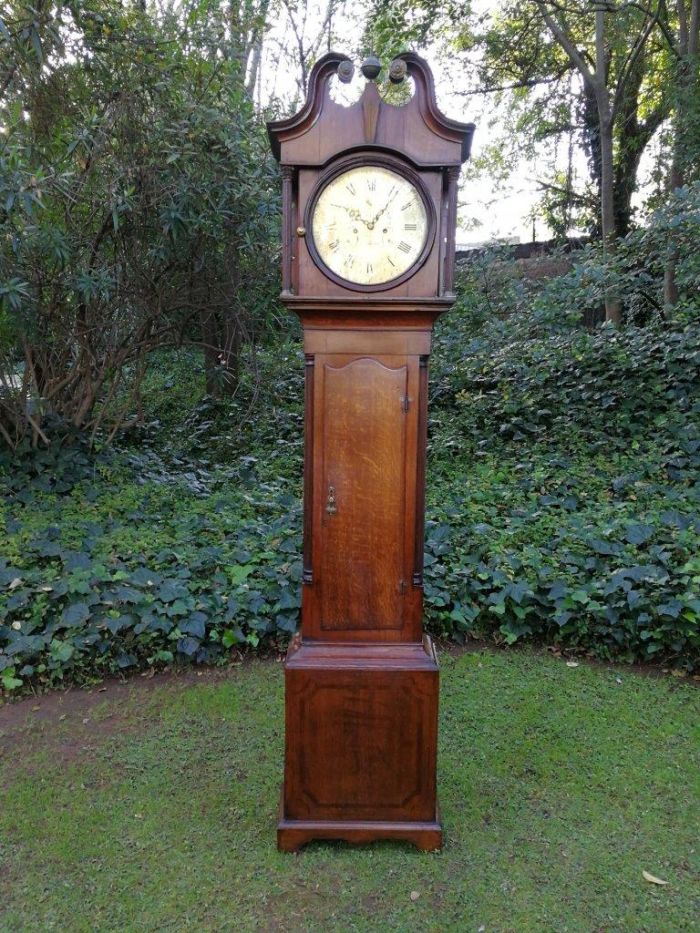 An Early 19th Century Mahogany and Oak Tall  Longcase / Grandfather Clock with Brass Dial Signed Smith Sheffield - Image 3