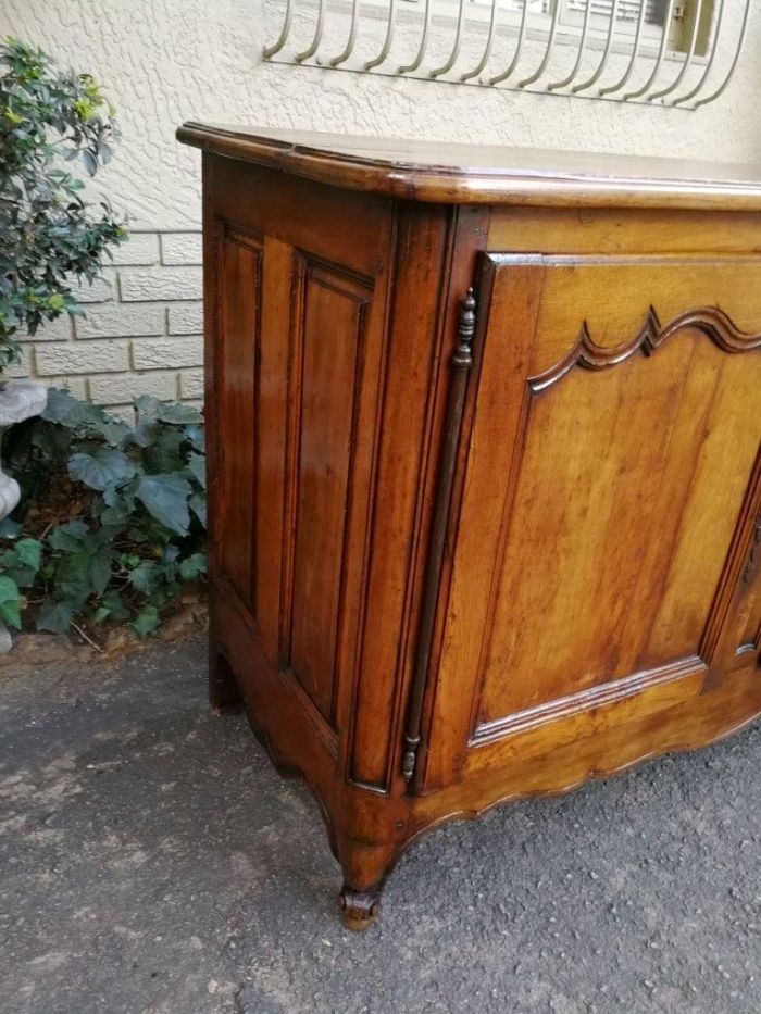 An Antique18th Century French Cherrywood Buffet / Server / Drinks Cabinet - Image 5