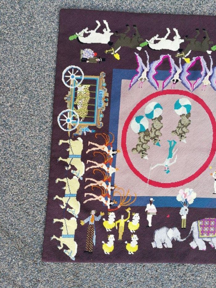A 20th Century Custom and Handmade Needlepoint Tapestry/Rug Of a Circus Scene Dimensions: 147cm x 86cm R28,800 - Image 4
