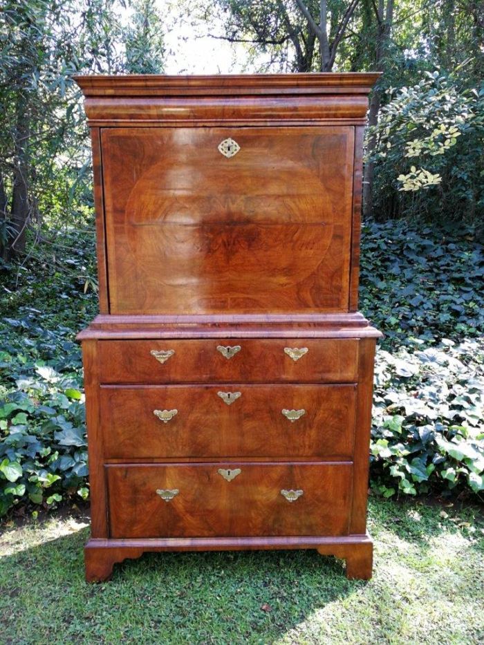 A George III Walnut Secretaire Abbatant - Image 2