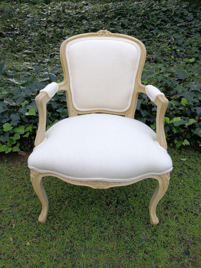A Pair of 20th Century French Rococo Style Oak Armchairs in a bleached / natural finish - Image 5