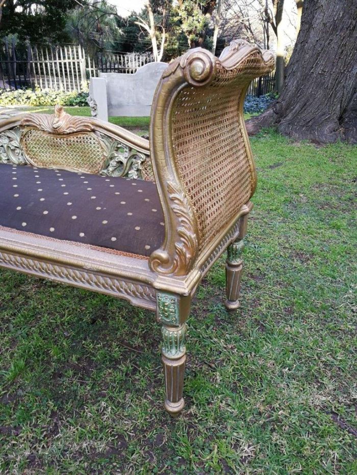 A French Style Carved Gilded Rattan Settee / Chaise - Image 5