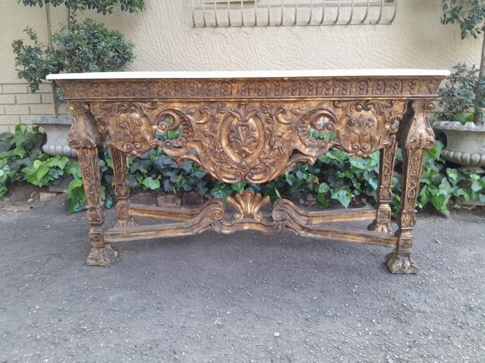 A 20th Century French Ornately Carved Giltwood  Console /Drinks Table with Marble Top - Image 2