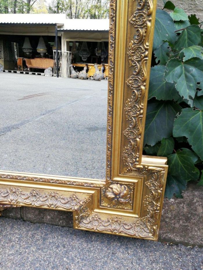 A Highly Carved and Ornate French-style Gilt and Bevelled Mirror - Image 4