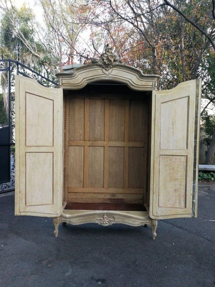 A 19th Century French Rococo Armoire In A Bleached Contemporary Finish With Bevelled Mirrors - Image 8