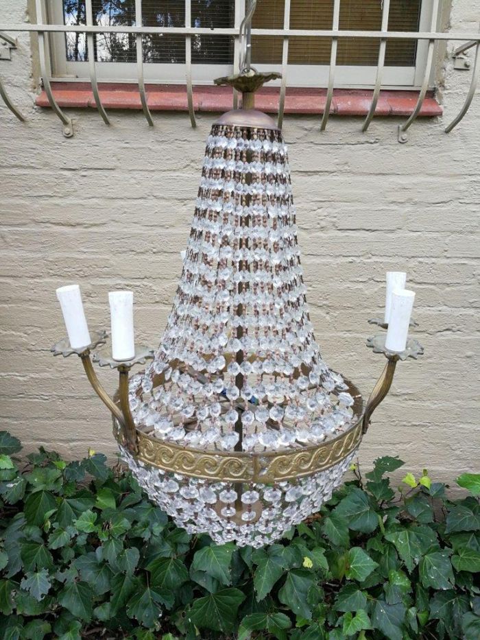 A French Style Tear-Drop Brass & Crystal Chandelier - Image 3