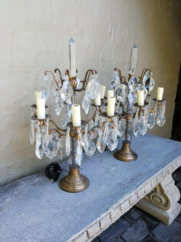 A Pair of French Style Gallery Brass and Crystal Table Lamp in a Gold Finish (Medium) - Image 3