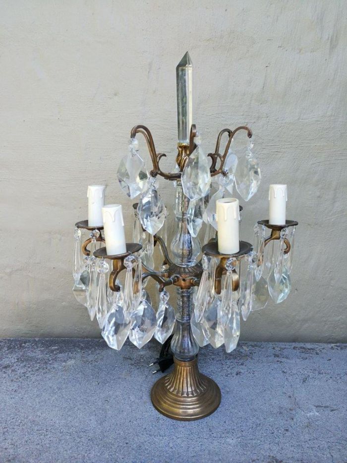 A Pair of French Style Gallery Brass and Crystal Table Lamp in a Gold Finish (Medium) - Image 4