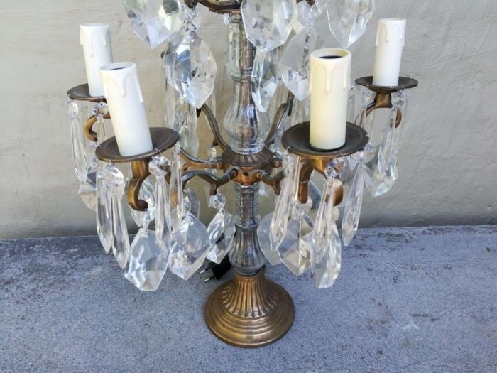 A Pair of French Style Gallery Brass and Crystal Table Lamp in a Gold Finish (Medium) - Image 6