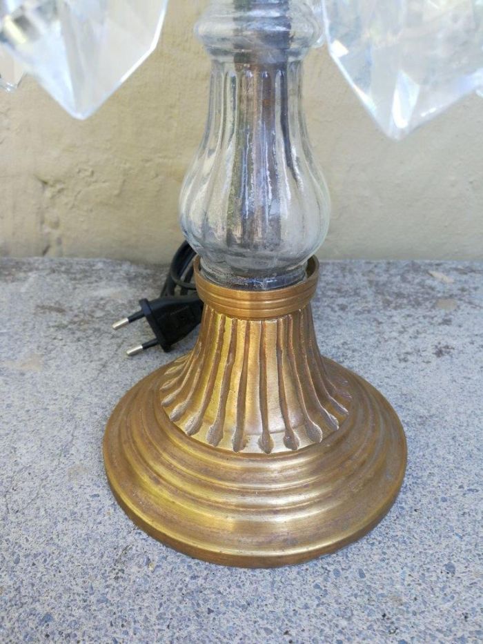 A Pair of French Style Gallery Brass and Crystal Table Lamp in a Gold Finish (Medium) - Image 9