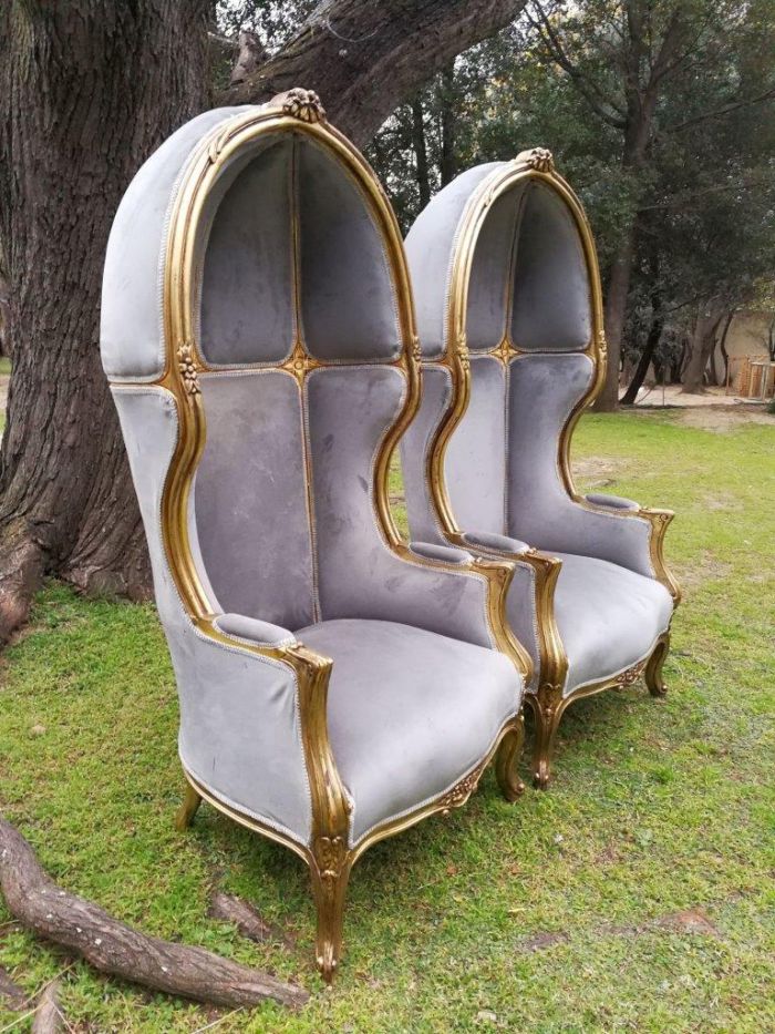 A Pair Of French Style Carved And Gilded Wooden Dome/Canopy Chairs (Modelled On The Famous Louis XV Chair) - Image 4