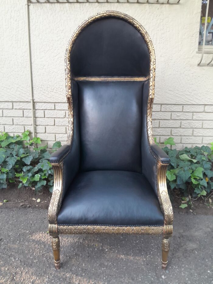 A Pair Of French Style Carved and Hand-Gilded with Gold Leaf Wooden Dome / Canopy Chairs Modelled On The Famous Louis XV Chair and Upholstered in Leather - Image 5