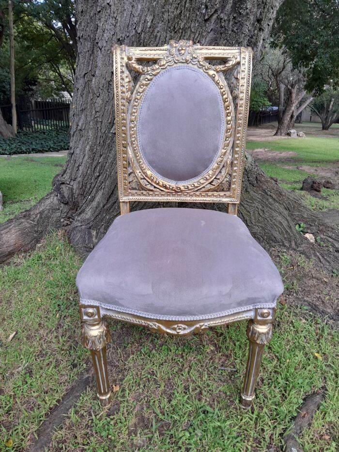 A Set of Eight French Style Ornately Carved and Gilded Dining Chairs (6 chairs and 2 Carvers) - Image 10