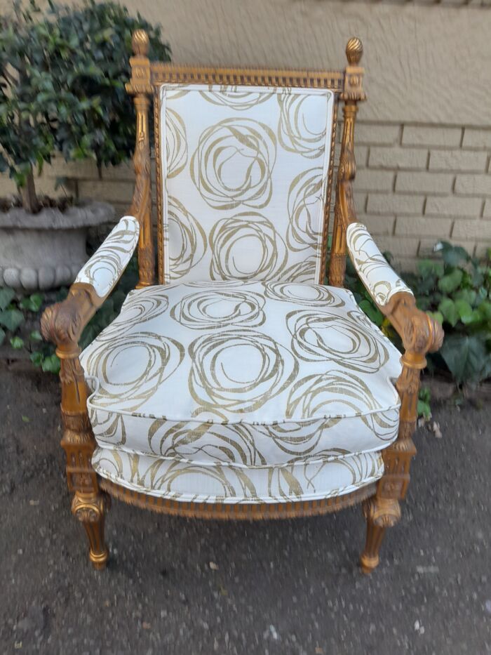 A Pair Of 20th Century Carved Wooden And Gilt-Painted Armchairs - Image 9