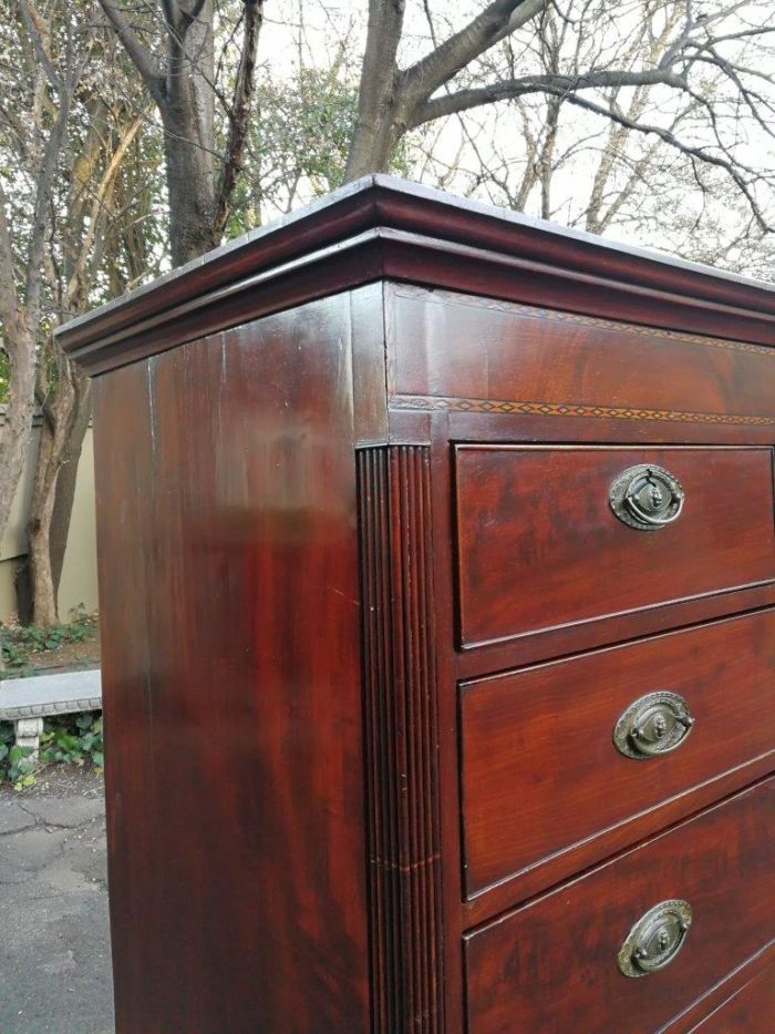 A Circa 1900 Edwardian Mahogany Chest on Chest on Bracket Feet - Image 5