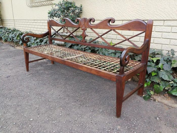 A Late 19th Century Cape Regency Stinkwood Rusbank/Riempie, Siegruhn Nd - Image 4