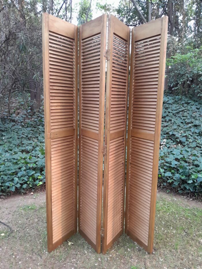 An Early 20th Century Hand Gilded Wooden Floor Screen - Image 3