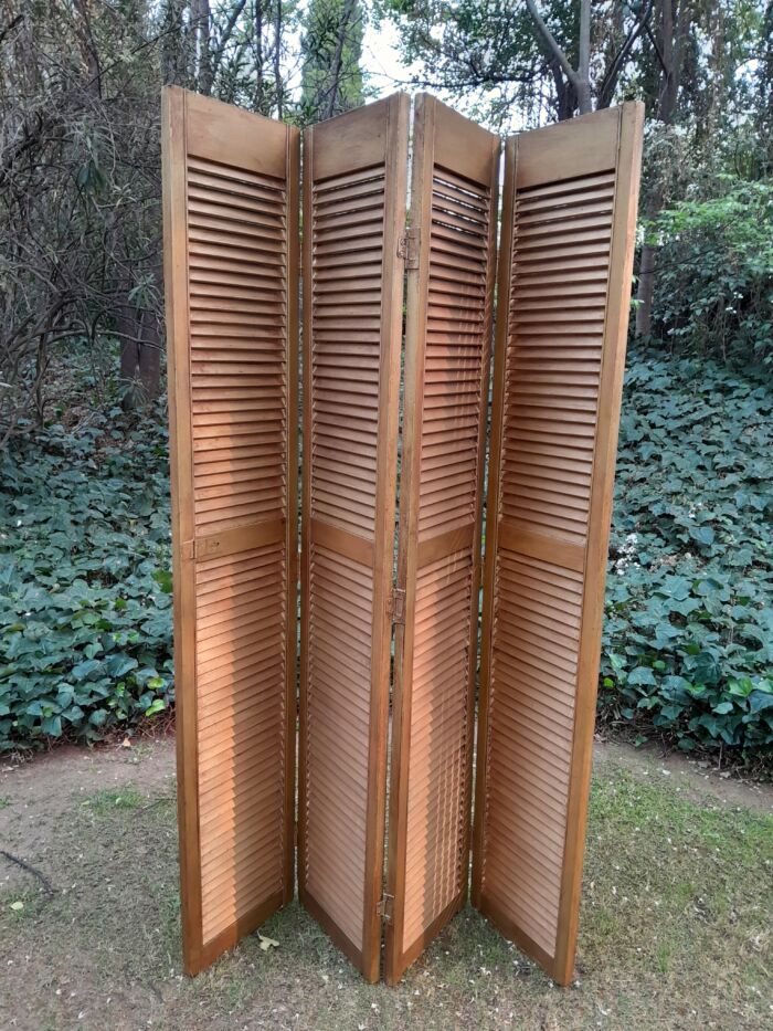 An Early 20th Century Hand Gilded Wooden Floor Screen - Image 4