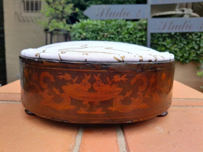 A Victorian Circa Late 19th Century Pair of Rosewood Footstools - Image 4
