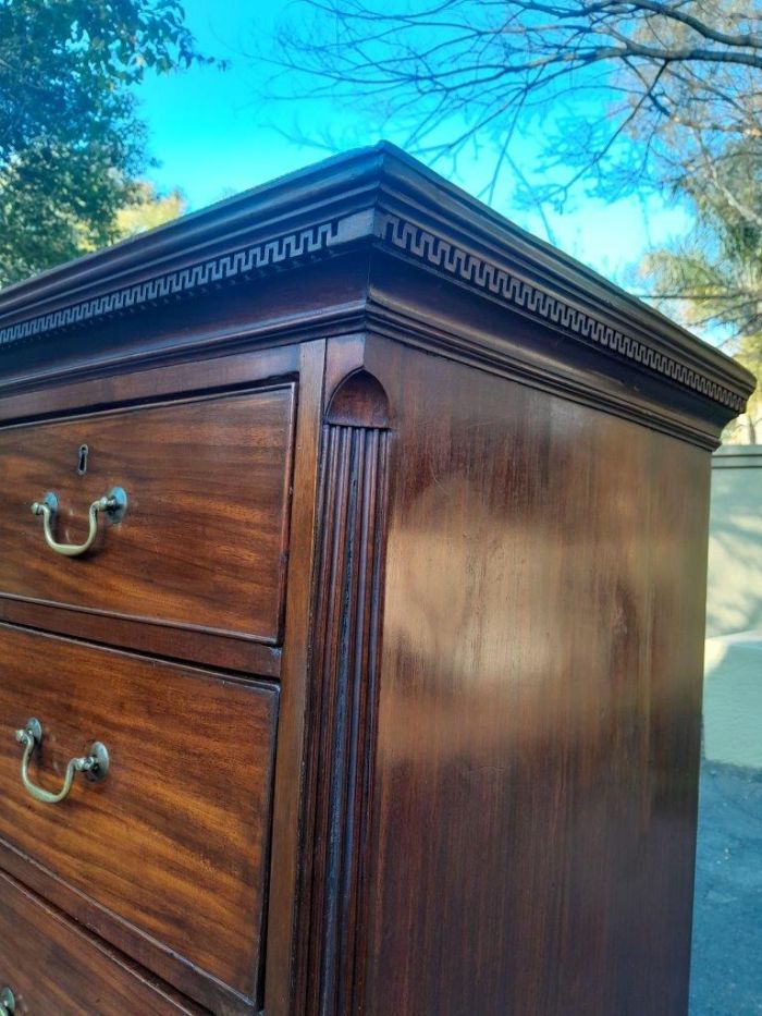 A Circa 1800 Regency English Mahogany Chest-On-Chest With A Pull-Out Writing Surface With Locks And Key - Image 5