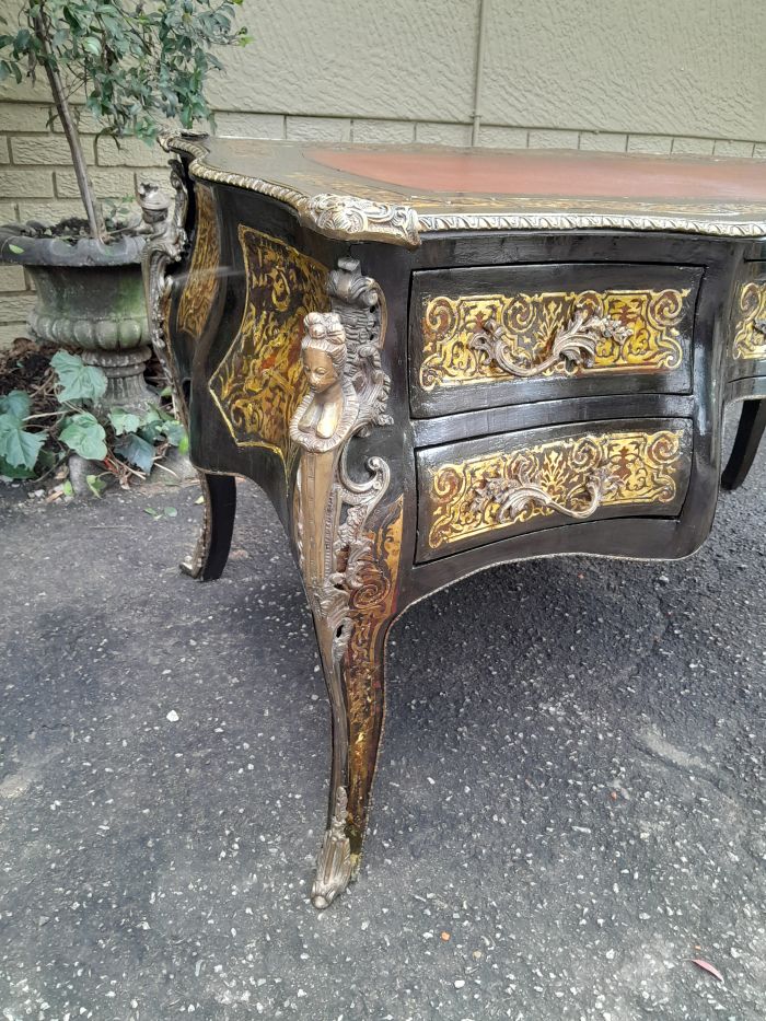 A 19th Century Circa 1850 French Louis XV-style Napoleon III Period Boulle Marquetry Bureau Plat with Burgandy Leather Writing Surface and Drawers ND - Image 11