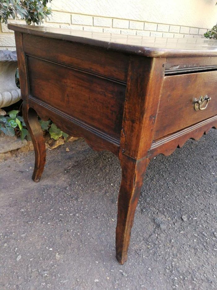 A Late 19th Century Circa 1880s Oak Server With Brass Handles And Three Drawers - Image 7