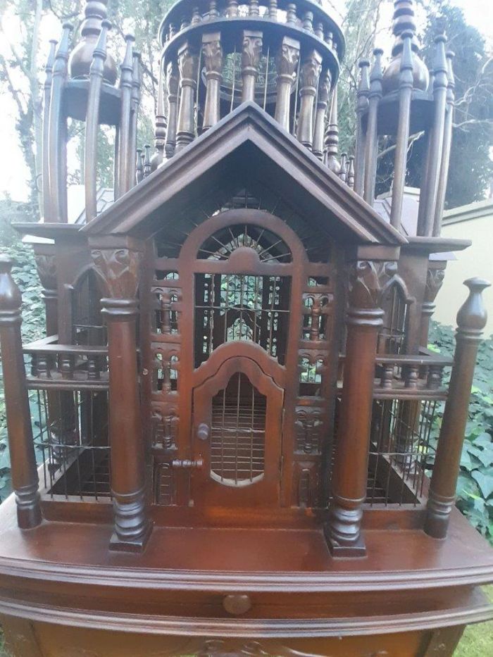 A 20th Century Victorian Style Bird Cage    Dimensions:) R23800 - Image 6